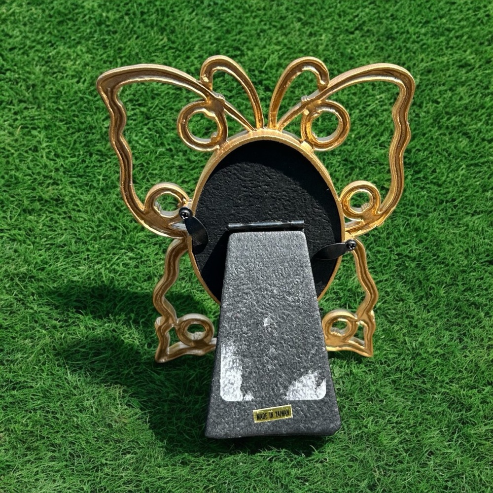 Vintage Cast Iron Butterfly Frame Retro Gold Tone Oval Photo - Picture 2 of 9